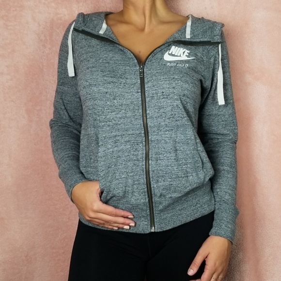 Nike Tops - NWT Nike Classic Graphic Logo Zip Up Sweater Med